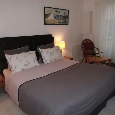 Apartament Calme Et Verdure Rueil-Malmaison