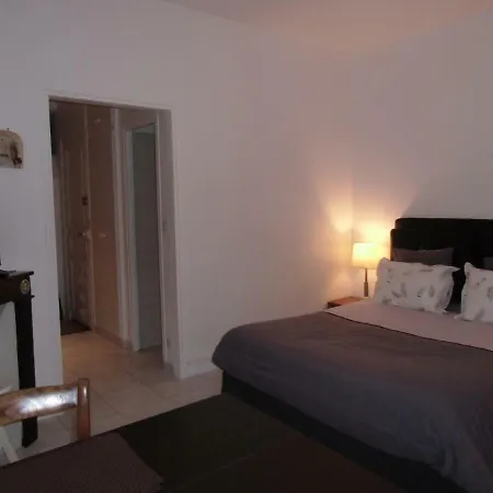 Apartament Calme Et Verdure Rueil-Malmaison